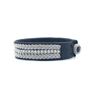 Maja with Silver Beads