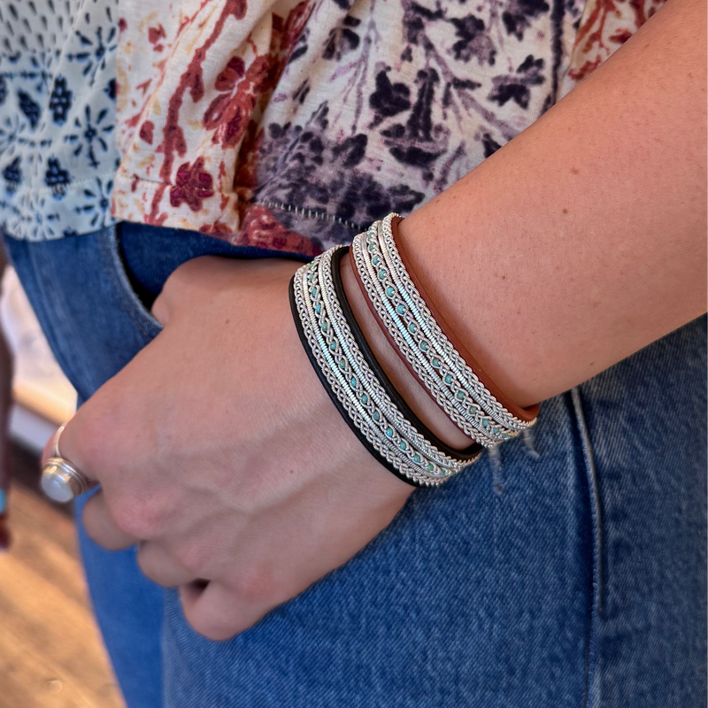 Malin Dark Brown with Turquoise Beads