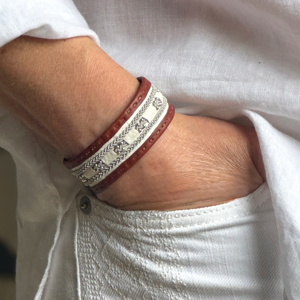 Ellen in Camel and White with Silver beads